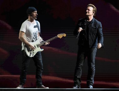 Philadelphia 'daki Lincoln Finansal Sahası' nda U2 konserinde