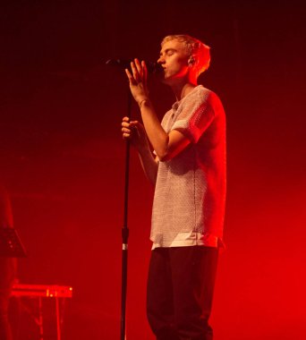 Yıllar ve Yıllar - Olly Alexander New York 'taki Terminal 5' te konser verdi
