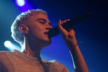 Yıllar ve Yıllar - Olly Alexander New York 'taki Terminal 5' te konser verdi