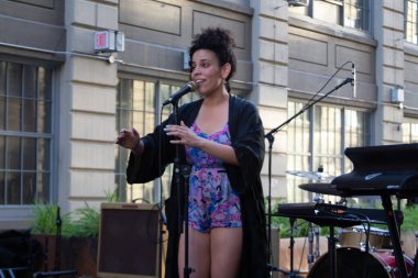 Xenia Rubinos Brooklyn 'de konser verdi