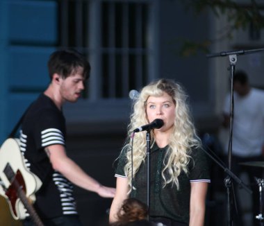 Brooklyn 'de konserde Transviolet