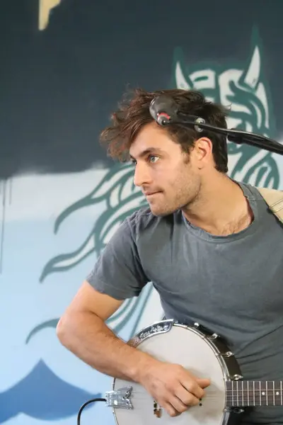 stock image Yoke Lore - Adrian Galvin films a session in Brooklyn