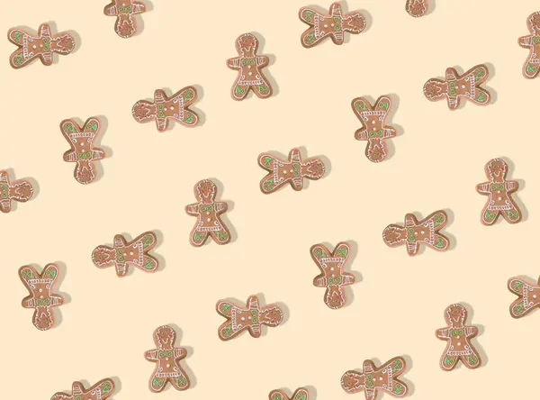 Trendy Pattern Made Gingerbread Christmas Tree Decoration Pastel Beige Background — Stock Photo, Image