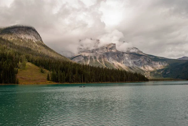Emerald Lake Parque Nacional Yoho Canadá — Fotografia de Stock