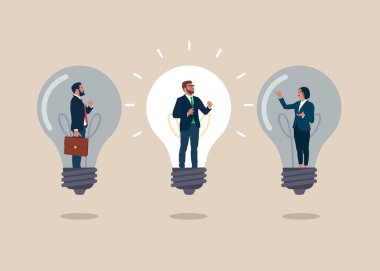 Zeka ve yenilikçi fikirler düşünen iş adamı. Fikir ampullerinin içinde duruyorum. İş fırsatları, yeni çözümler ya da fikirler keşfetmek için vizyon, merak.. 