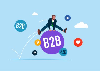 İş adamı B2B alfabesinin üzerinden atlıyor. İşçi işçiler sorunları çözer. Konuşma balonunda B2B kelimesi. Hedef ve hedef, iş geliştirme. SMM, İnternet bildirimi. 