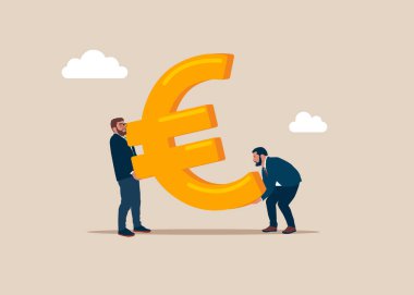 Ortaklık birlikte çalışır. İş adamları veya işçiler, şirket performansını artırmada takım çalışmasının önemini vurgulayarak, işbirliğiyle bir Euro işareti kaldırdılar. iş anlaşması veya birleşme ve satın alma