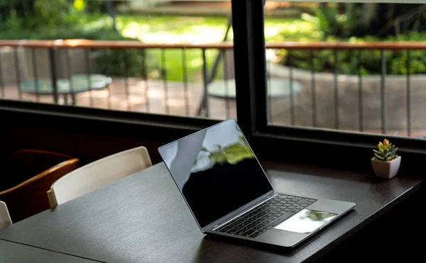 Minha Mesa Trabalho Tenho Laptop Elegante Telefone Celular Moderno Pronto — Fotografia de Stock