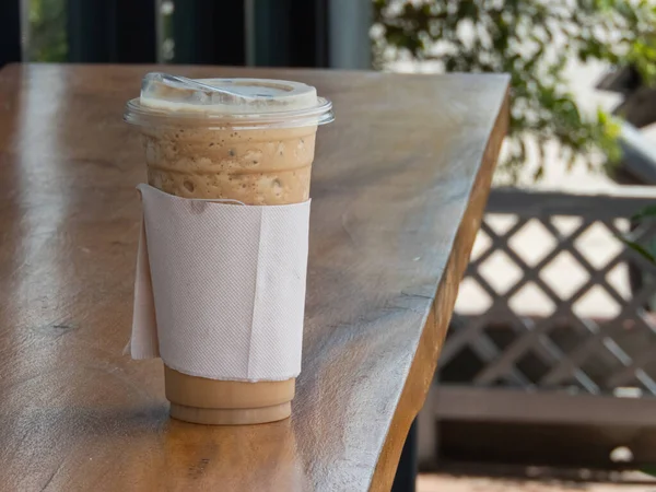 Erfrischender Smoothie Kaffee Saß Verführerisch Auf Dem Tisch Eine Herrliche — Stockfoto