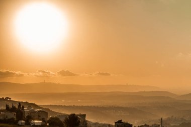 İsrail, Nasıra 'daki tepeden gün batımı manzarası. Yüksek kalite fotoğraf