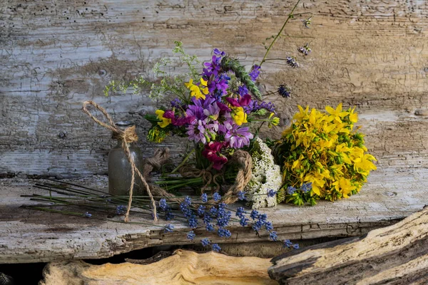 Sträuße Von Wildblumen Und Heilkräutern Hypericum Perforatum Schafgarbe — Stockfoto