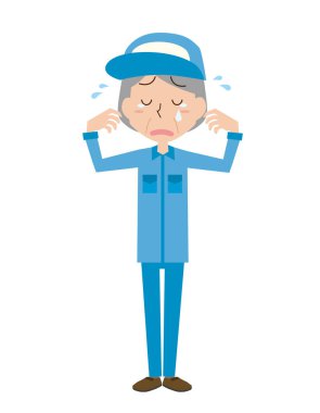 İş kıyafetleri giymiş yaşlı bir kadın ağlıyor.