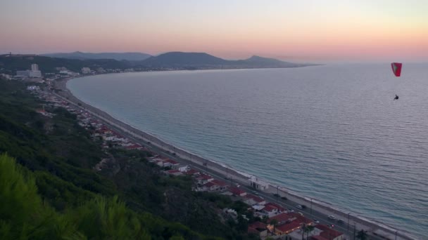 Man Paraglider Backdrop Sea Landscape Sunset Sky — Stock Video