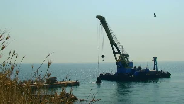 Konstrukce Hydraulických Konstrukcí Práce Plovoucího Jeřábu Had Island Černé Moře — Stock video