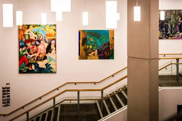 Belfast, İngiltere, 29 Eylül 2023. Ulster Üniversitesi 'nin yeni Belfast kampüs bloğu C bloğunun iç görüntüsü.