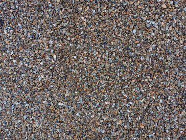 Çok renkli küçük taşların dokusu. Doğal altyapı ve dokular.