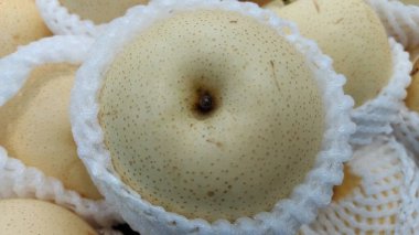 Sepetteki beyaz yumurtalar