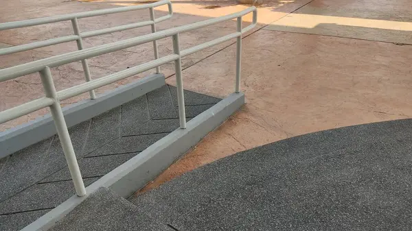 Şehrin merdivenleri.