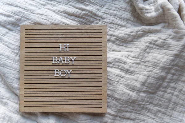 Ciao Baby Boy Tavoletta Marrone Legno Con Lettere Bianche Annuncio — Foto Stock