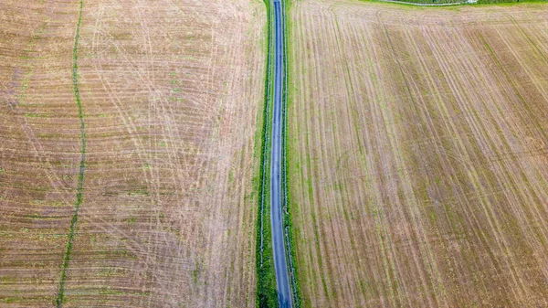 Visão Aérea Drone Uma Estrada Rural Campo — Fotografia de Stock