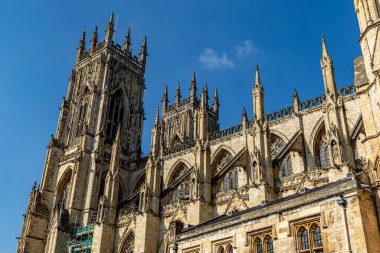 Londra 'daki kutsal üçlünün katedrali..