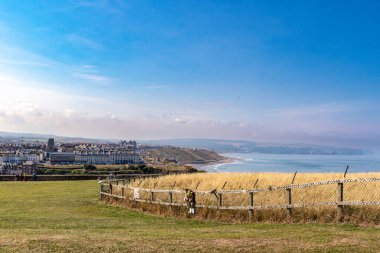 Sahilde deniz manzaralı bir körfez, St. George 's' da bir gün.