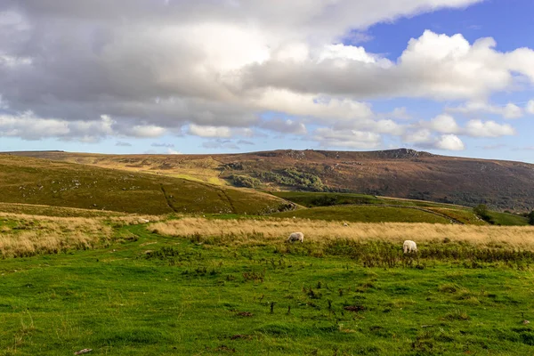俯瞰英格兰北部的绿地和群山 — 图库照片