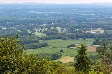Köyün ve dağların manzarası
