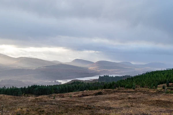 Θέα Των Σκοτσέζικων Ορεινών Περιοχών Από Νησί Σκάι Της Σκωτίας — Φωτογραφία Αρχείου