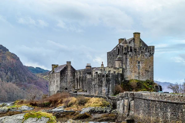 İskoçya 'daki kalenin güzel bir görüntüsü.