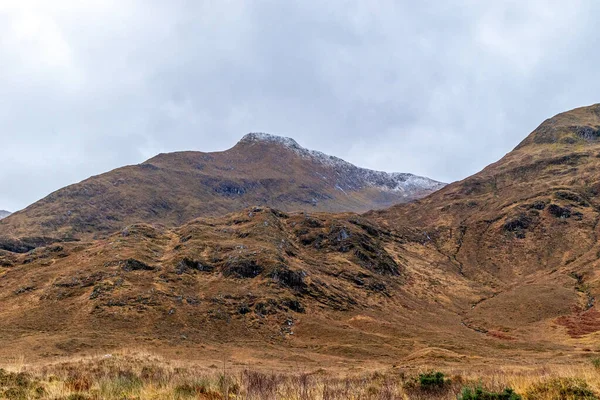 Hermoso Plano Paisaje Montañoso Las Tierras Altas Escocesas Otoño —  Fotos de Stock