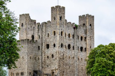 İngiltere 'nin ortaçağ şatosunun kulesi, dünyanın en ünlü simgesi.