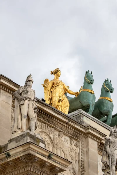 Paryż Francja Maja Słynna Rzeźba Luwru Paryżu Francja Luwr Świat — Zdjęcie stockowe