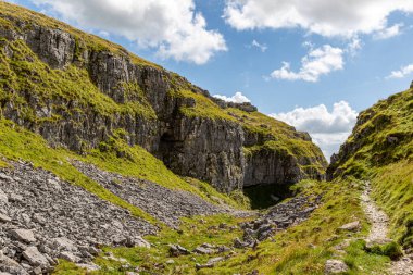 Vadideki bir dağın güzel manzarası