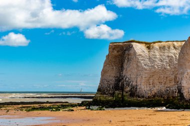 Fransa 'nın güneyindeki büyük okyanus plajı.