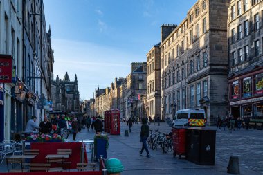 Edinburgh - 28 Mayıs 2017 - Edinburgh şehrindeki Edinburgh Caddesi