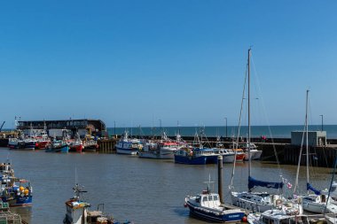 Dorset limanında tekneler