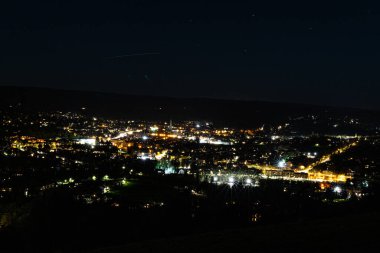 Barselona şehrinin gece manzarası, İspanya