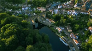 Fransa 'nın kuzeyinde güzel bir şehir manzarası