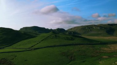 Dağların güzel manzarası