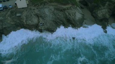 Deniz kıyısının güzel manzarası