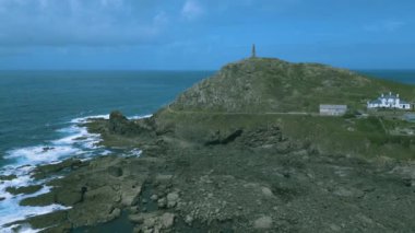 Bu videoda Cape Cornwall 'daki sahili görebilirsiniz.