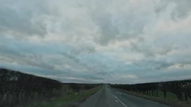 Dağlardaki yoldan manzara