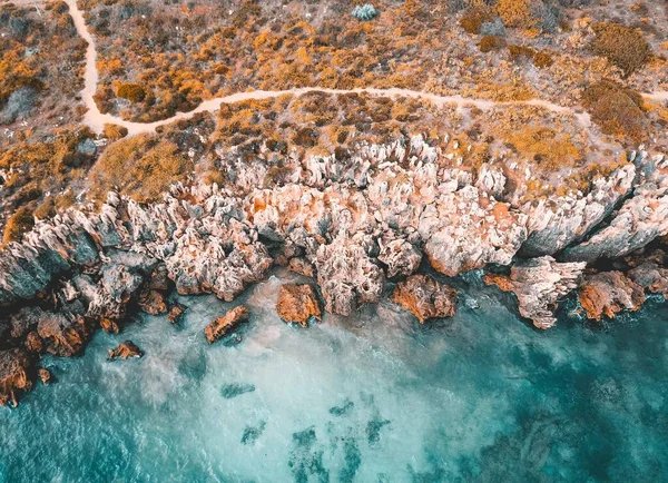 海辺の海につながる崖の空中ビュー シースケープだ 西オーストラリア州ヘンダーソン クリフ — ストック写真