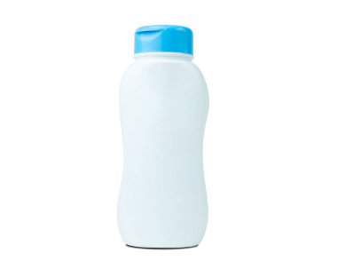 Beyaz arka planda izole edilmiş beyaz ve mavi güzellik ürünleri paketleme şişeleri