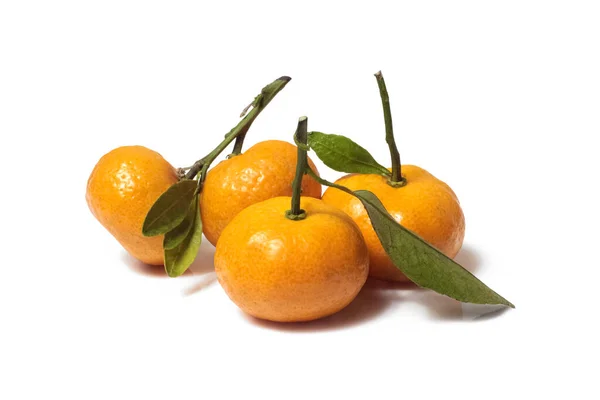 Orangenfrucht Mit Blatt Isoliert Auf Weißem Hintergrund — Stockfoto