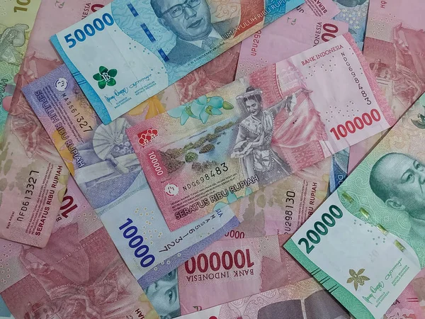 Endonezya rupia banknotları serisi 2022 'den beri yayınlanıyor, Endonezya rupia geçmişi