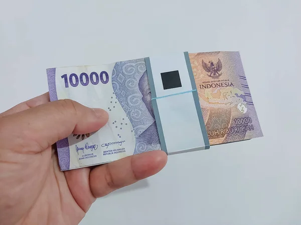 Homem Segurando Uma Nota Rúpia Dez Mil Rúpias — Fotografia de Stock