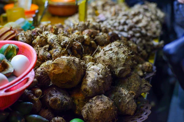 Markette taze mantar