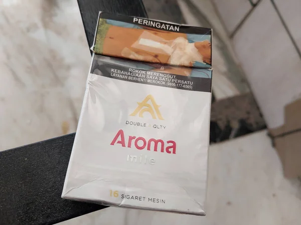 Aroma mil filtresi kretek sigaraları sigara içenler için çok lezzetlidir ama gırtlak kanserine neden olabilirler.